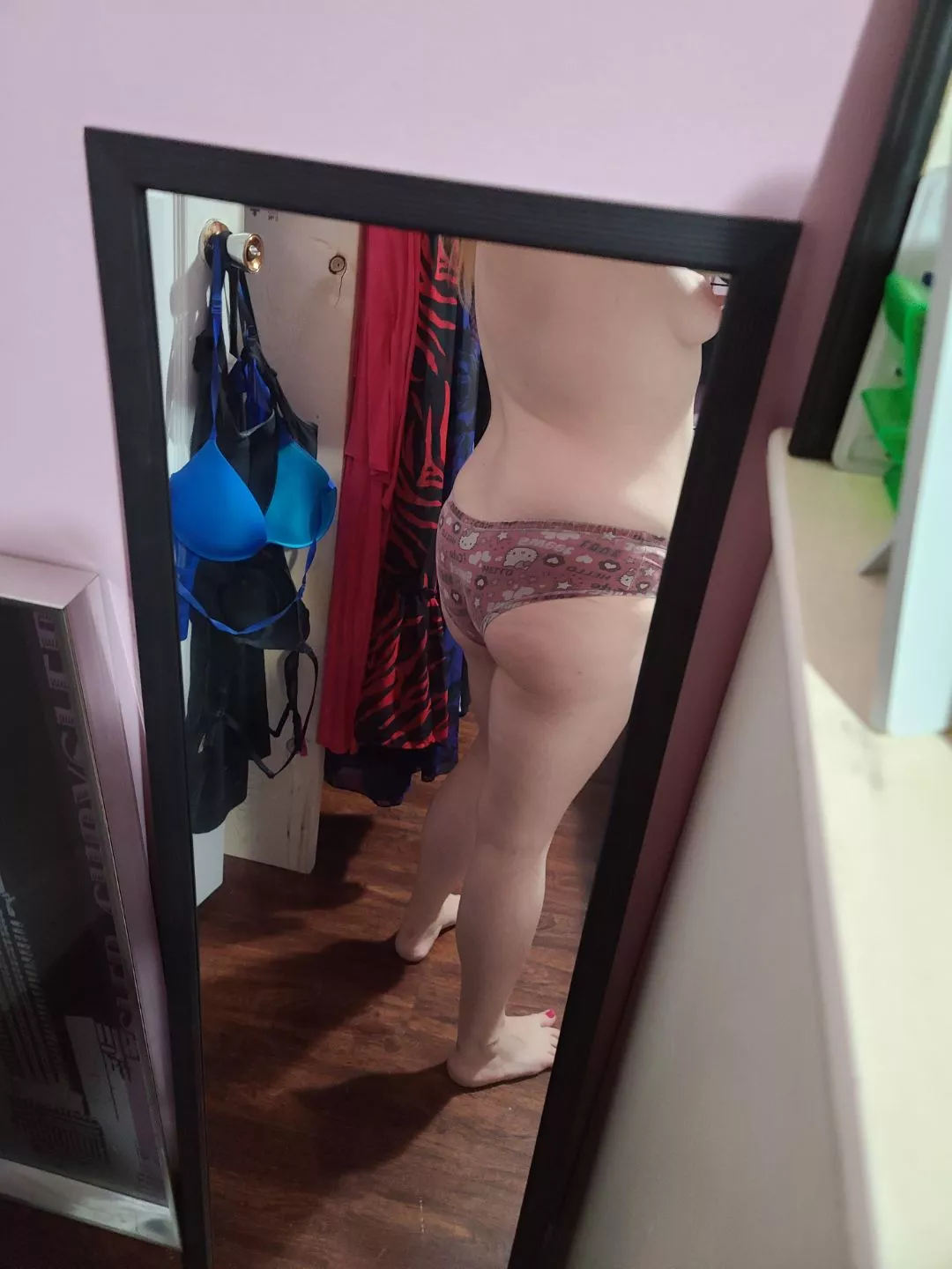 I'm fun size hehe 4ft10 140lbs short thick pale skin curvy pawg π I'm fun size hehe 4ft10 140lbs short thick pale skin curvy pawg π