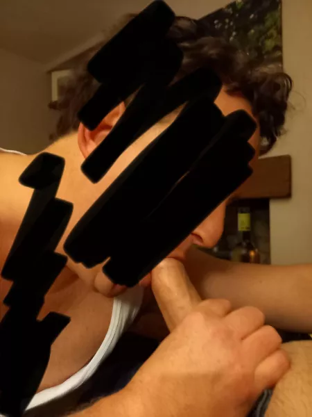 I’m gagging to suck another cock