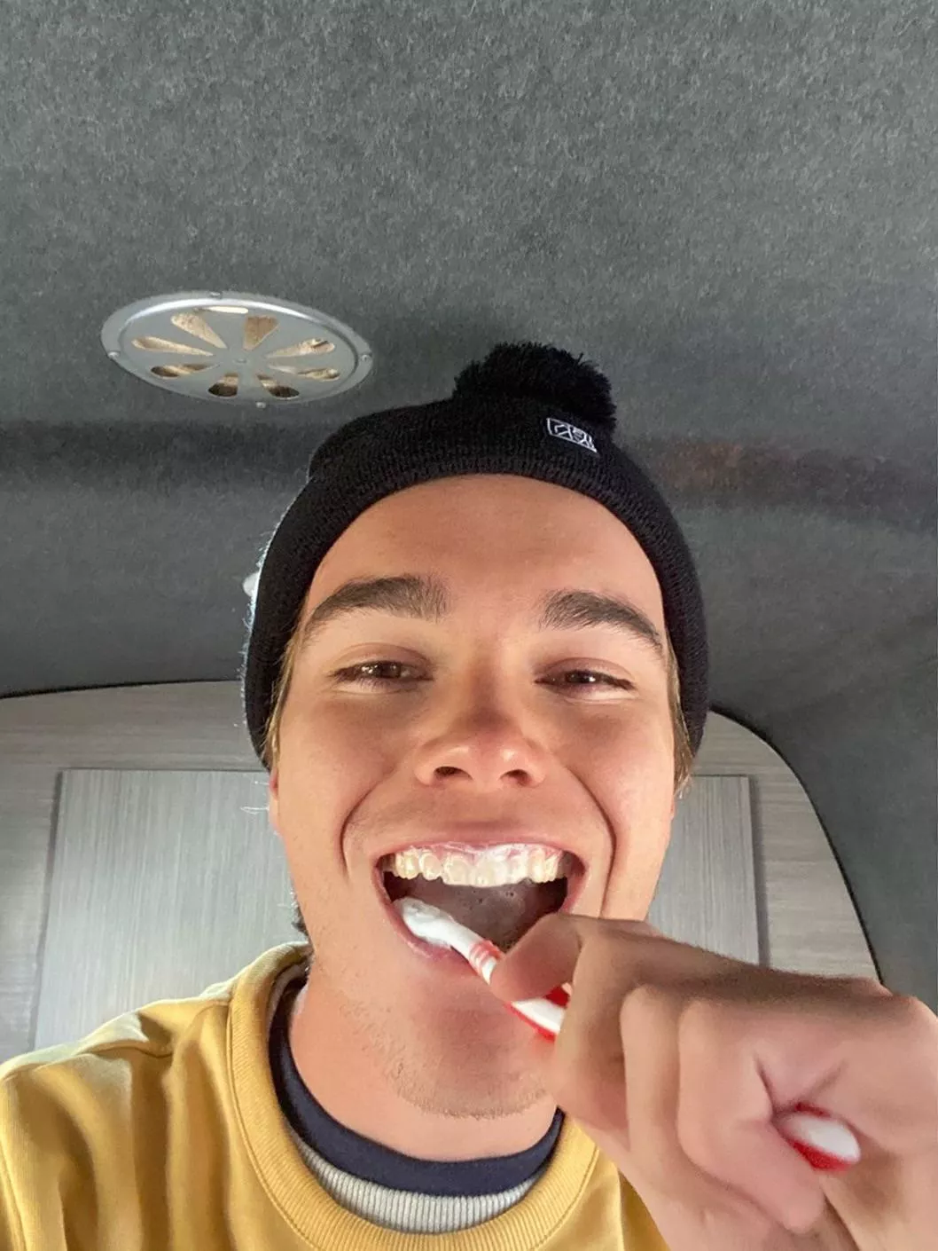 I’m going to tell my mum I’m gay tomorrow and I’m absolutely shitting bricks so here’s a picture of me brushing my teeth whilst I was road tripping around Australia I’m going to tell my mum I’m gay tomorrow and I’m absolutely shitting bricks so here’s a picture of me brushing my teeth whilst I was road tripping around Australia