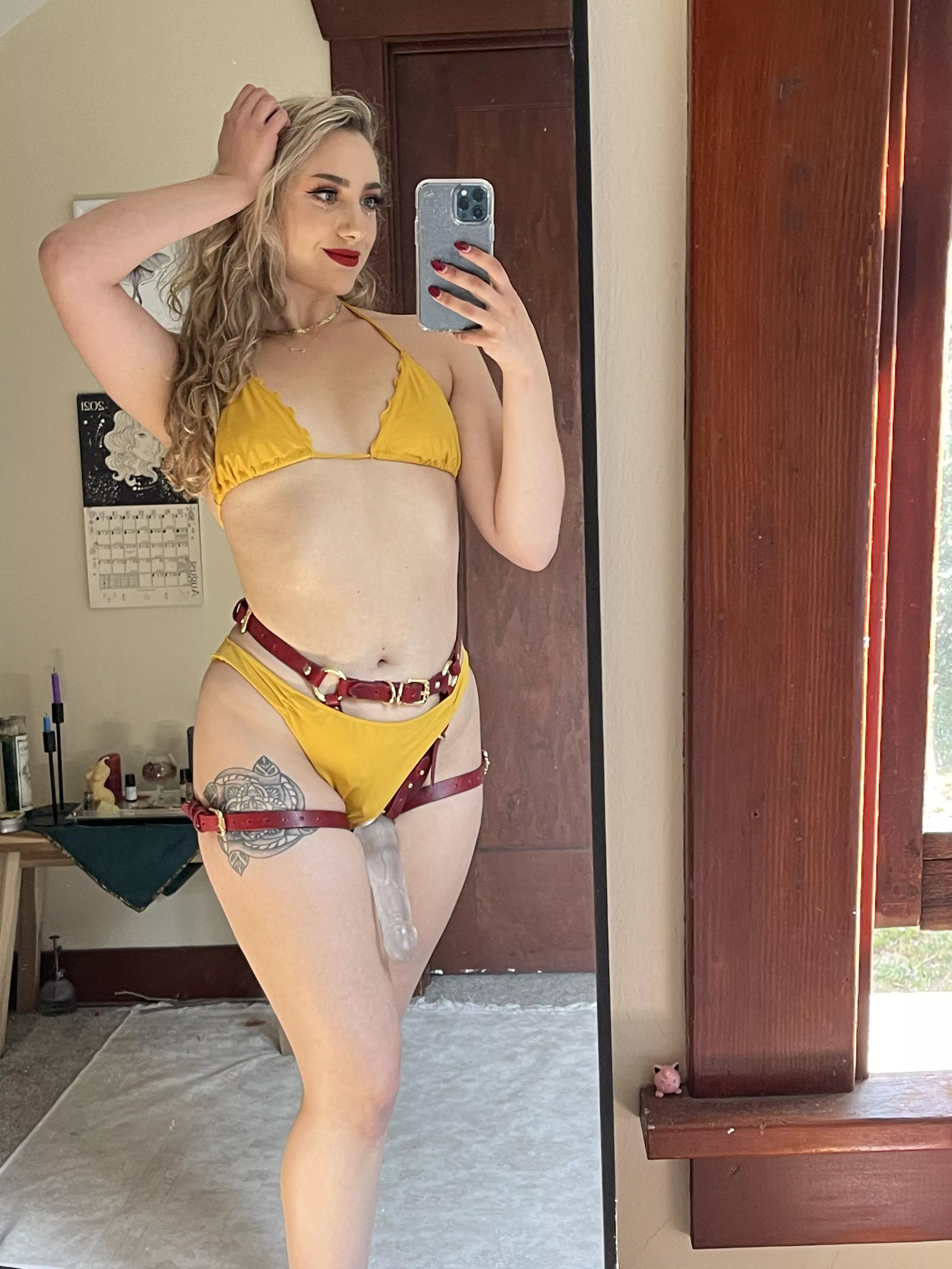 I’m going to the beach today and of course I have to be prepared for anything 😉 what would you do if you saw Me there? I’m going to the beach today and of course I have to be prepared for anything 😉 what would you do if you saw Me there?