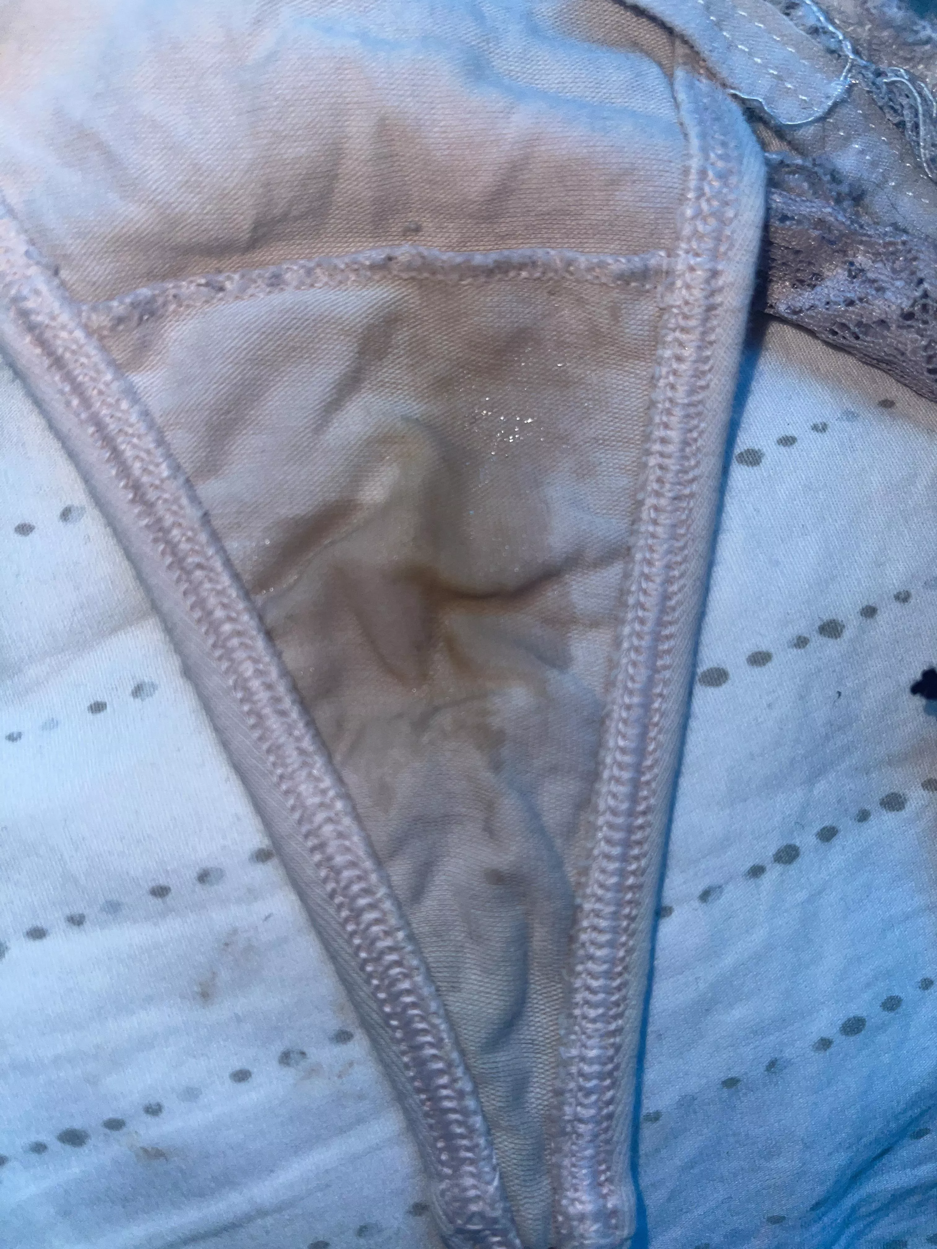 I’m gonna put this clean pair that I just put my cum on back in my sisters drawer for her to wear later.