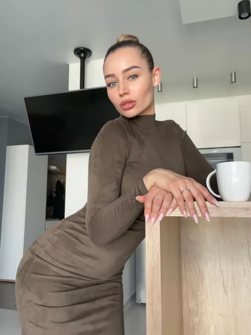 I’m half Czech and my accent is made to fall in love with Im serious😘Free link in profile and comments💔