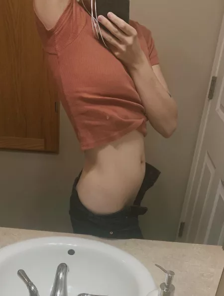 Iโm honestly frustrated that I have to get dressed ๐๐ฉ