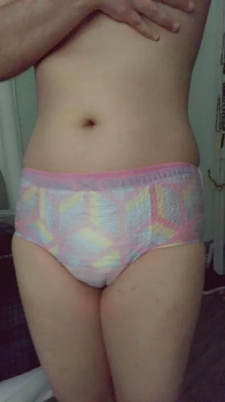 Iβm in love with my pull-ups! My Daddy let me get them cuz I was having accidents but now I just wanna wear them all the time.