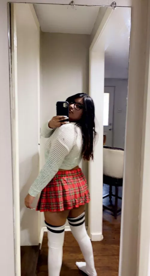 I’m interested in making a porn movie 🎥 I got a couple openings you can fill😘