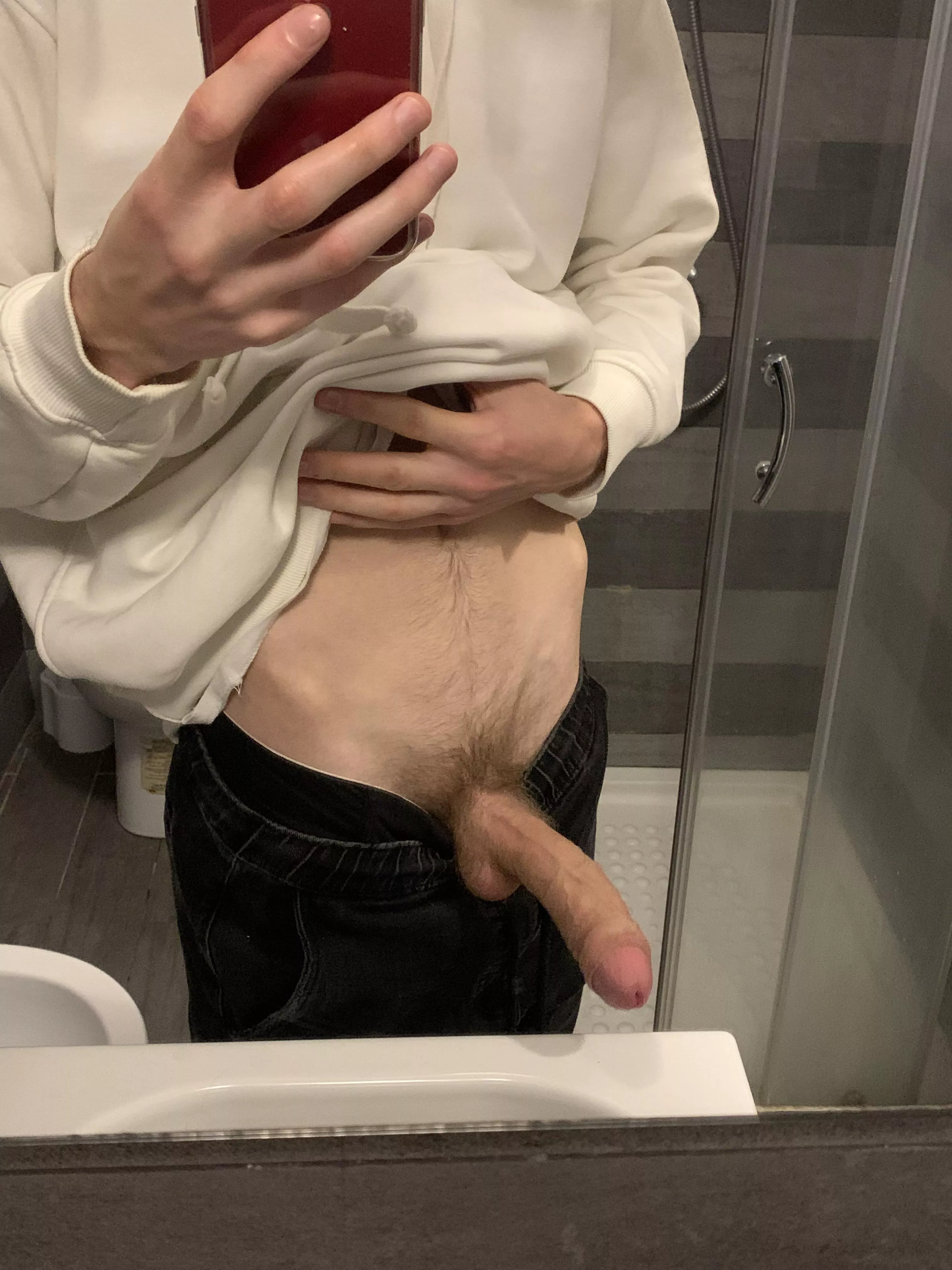 I’m just a Twink who needs some love😈🍆