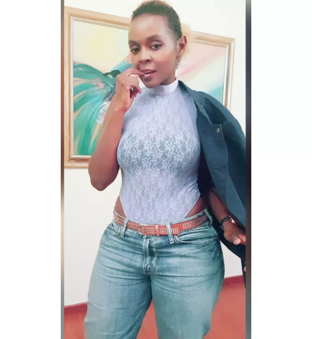 I’m looking for someone who’s just as horny as me to play with [33F]