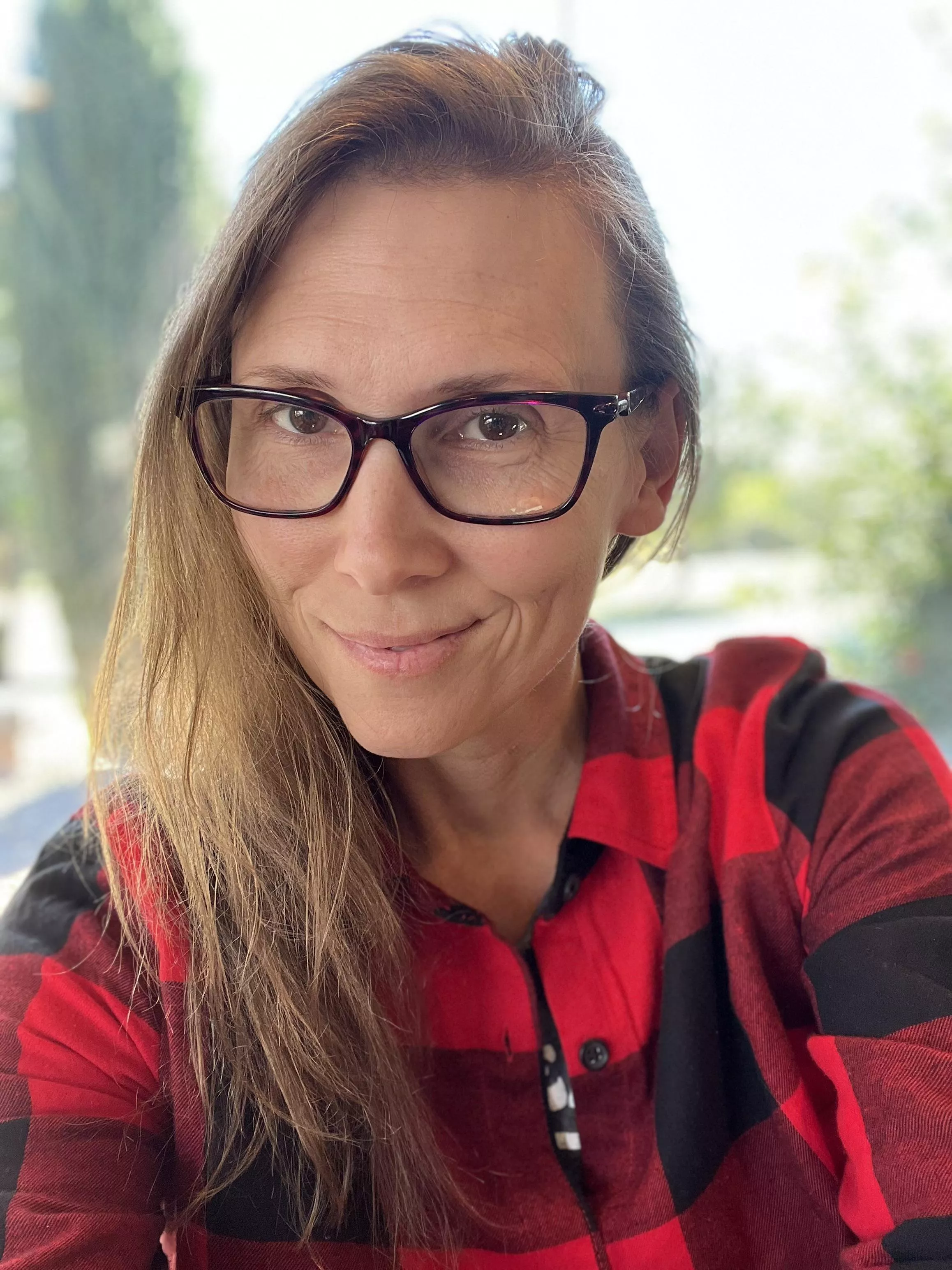 I'm loving this red and black flannel shirt. 🍁🍂😘