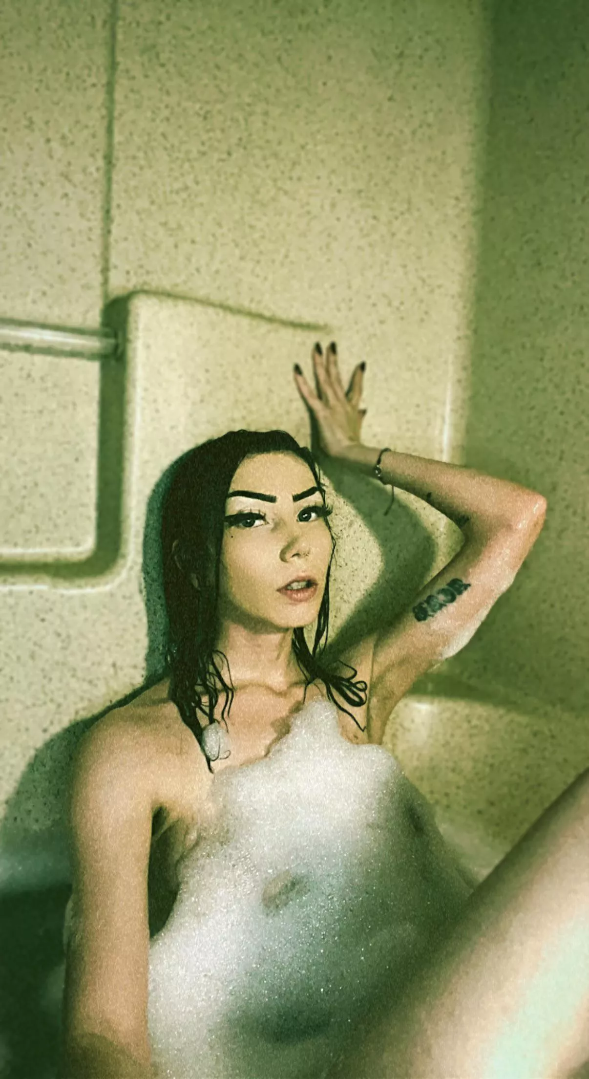 im naked under those bubbles 😳