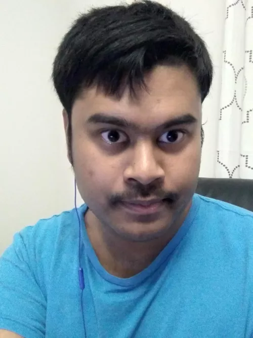 I'm not good at selfies but here we go 😅