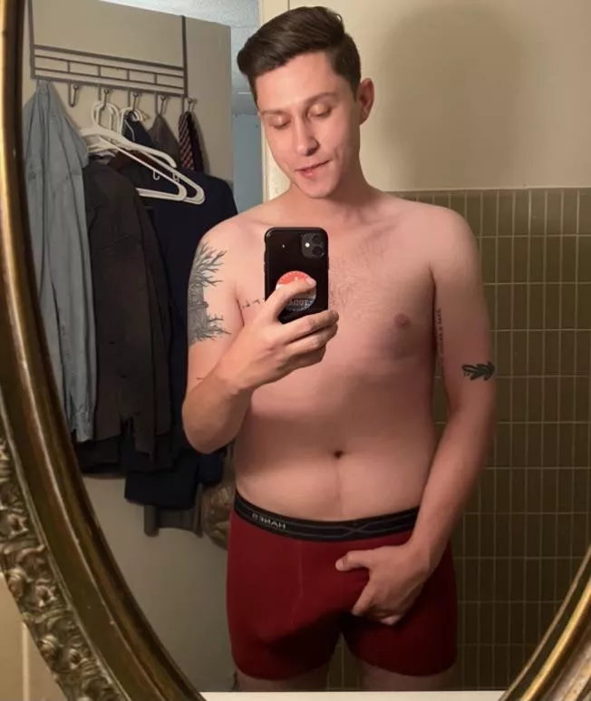 Iām not sure how Iām gonna make it through the week starting Monday off this horny š
 Iām not sure how Iām gonna make it through the week starting Monday off this horny š