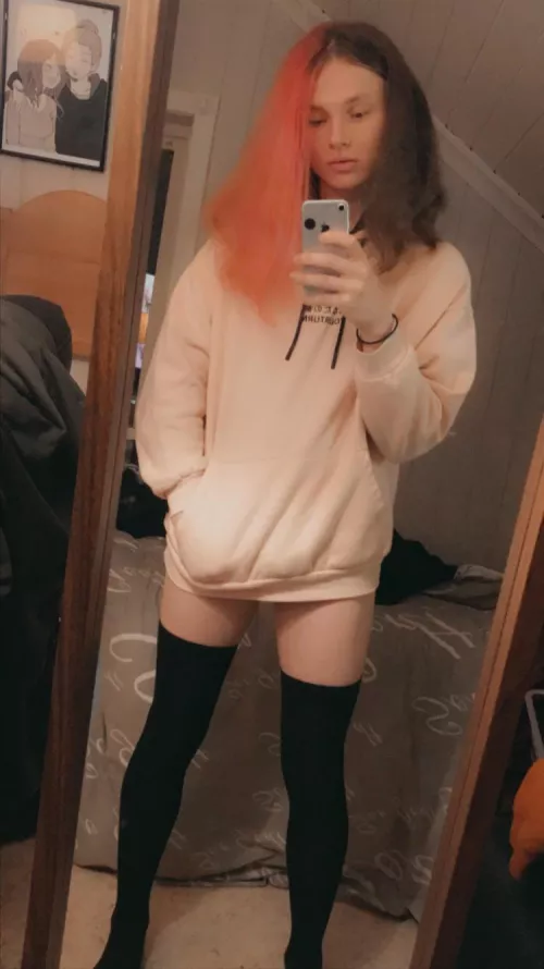 Im not too late for femboy friday am i? 🥺