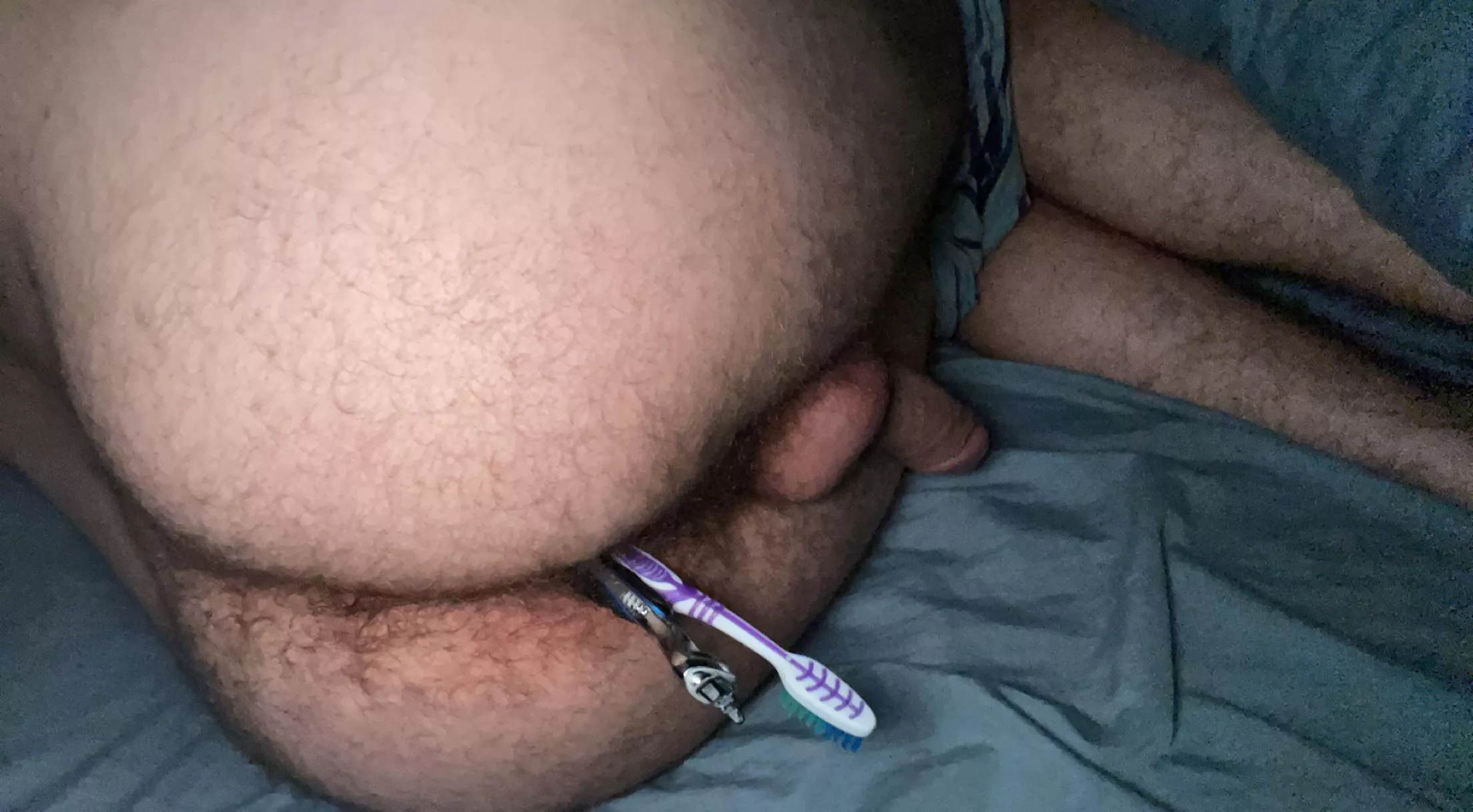 I’m only 18, just need a good Cock to fill me inside 🥺🥺