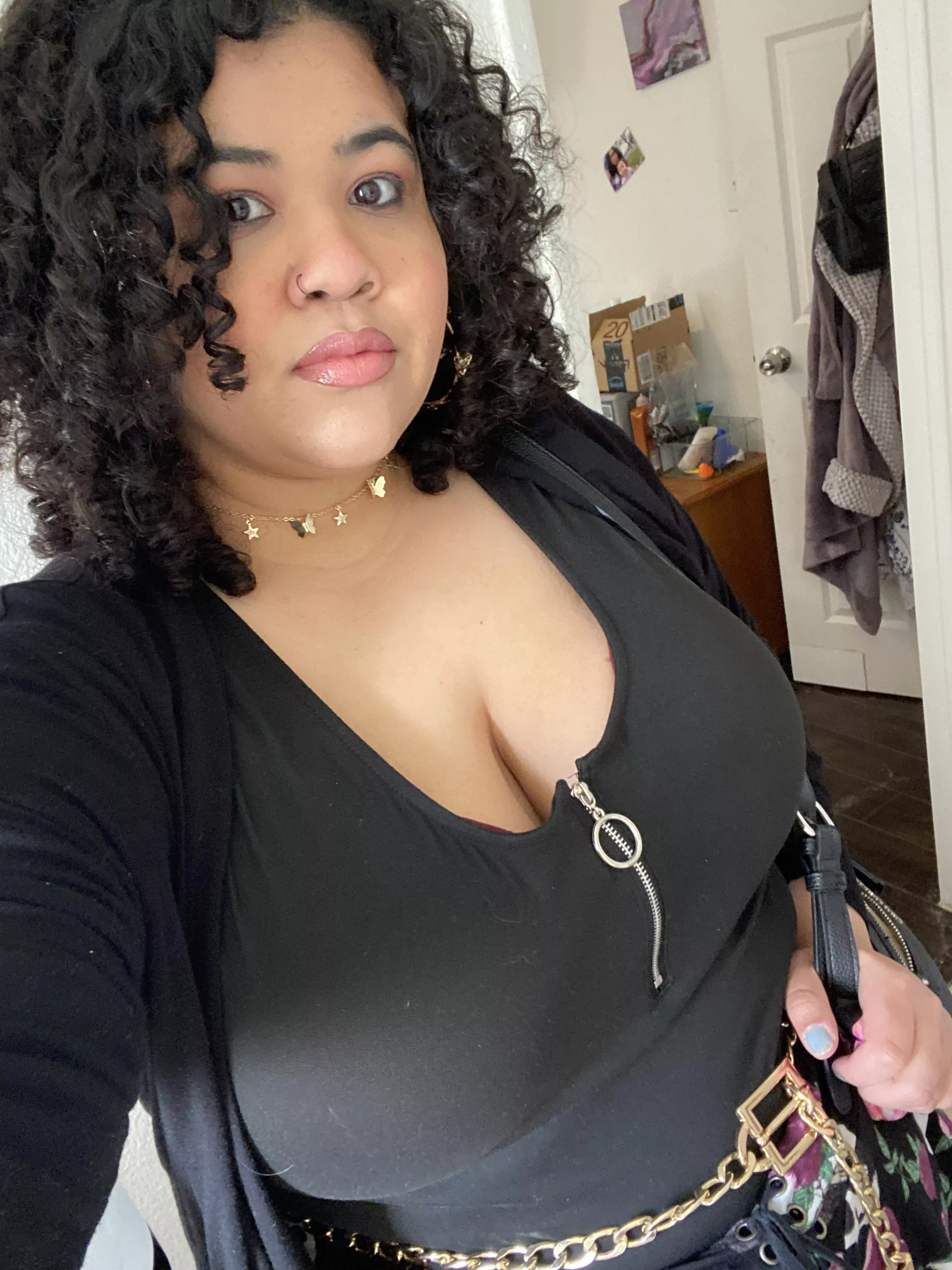 I’m proud of my curls in this one!