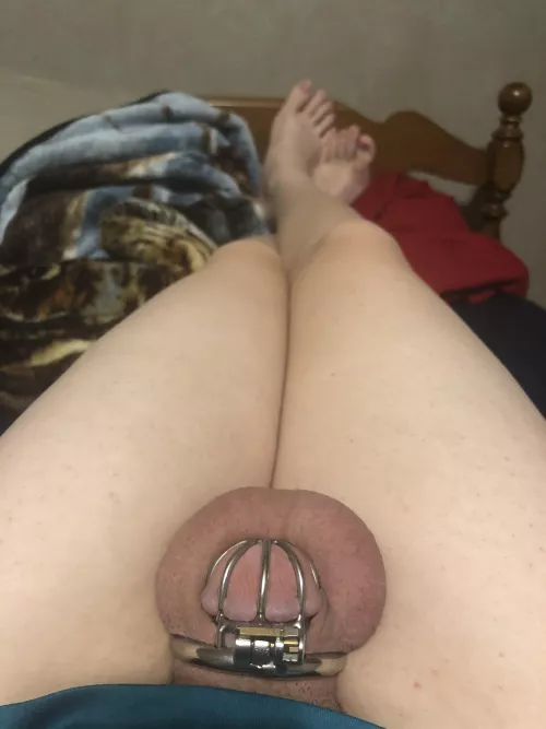 Iām ready to start the new year smooth and locked up! Should I paint my toes next?