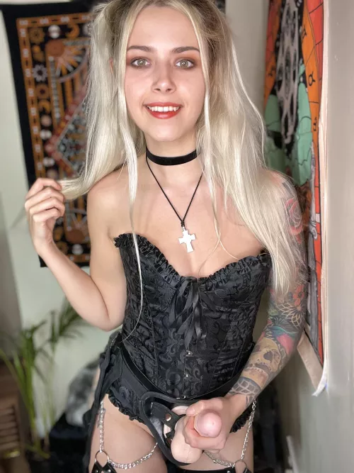 I’m so cute that you could forget I’m here to ruin you🖤