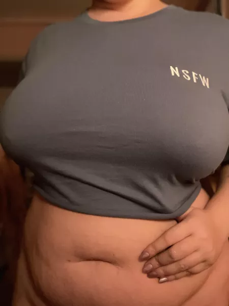 I’m *so* glad I’m still WFH so I can get away with no bra, and even better, this shirt 🥵 [OC]