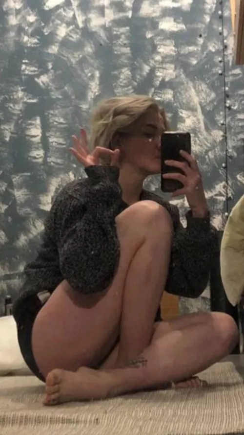 I'm so hotI can warm you up in cold weather