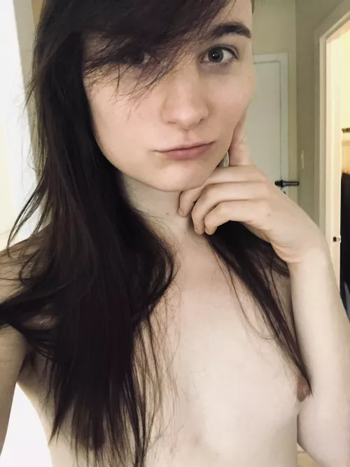 I'm so much of a sissy I look like a slut even without makeup
