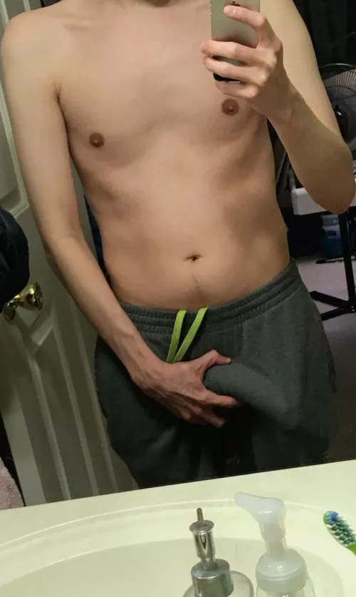 I'm so weak and skinny :( Anybody wanna help me carry this package? ;)