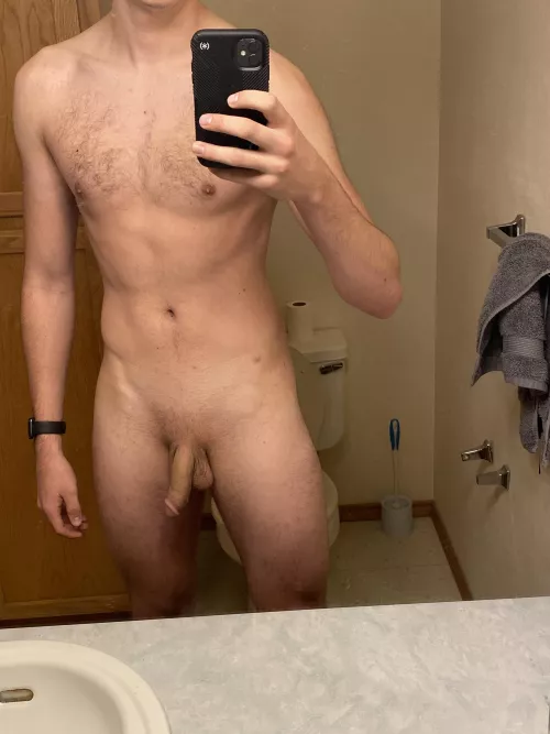 I’m starting to get like just walking around like this [M] 19 200lbs 6’5