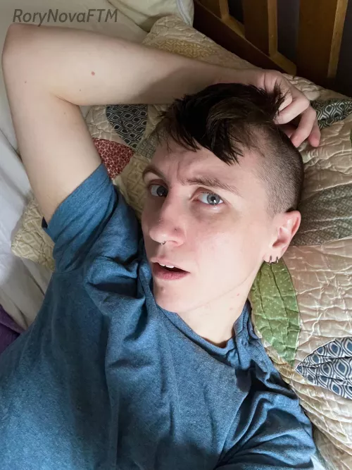 I’m still cute with a migraine, even if I can’t game 😢