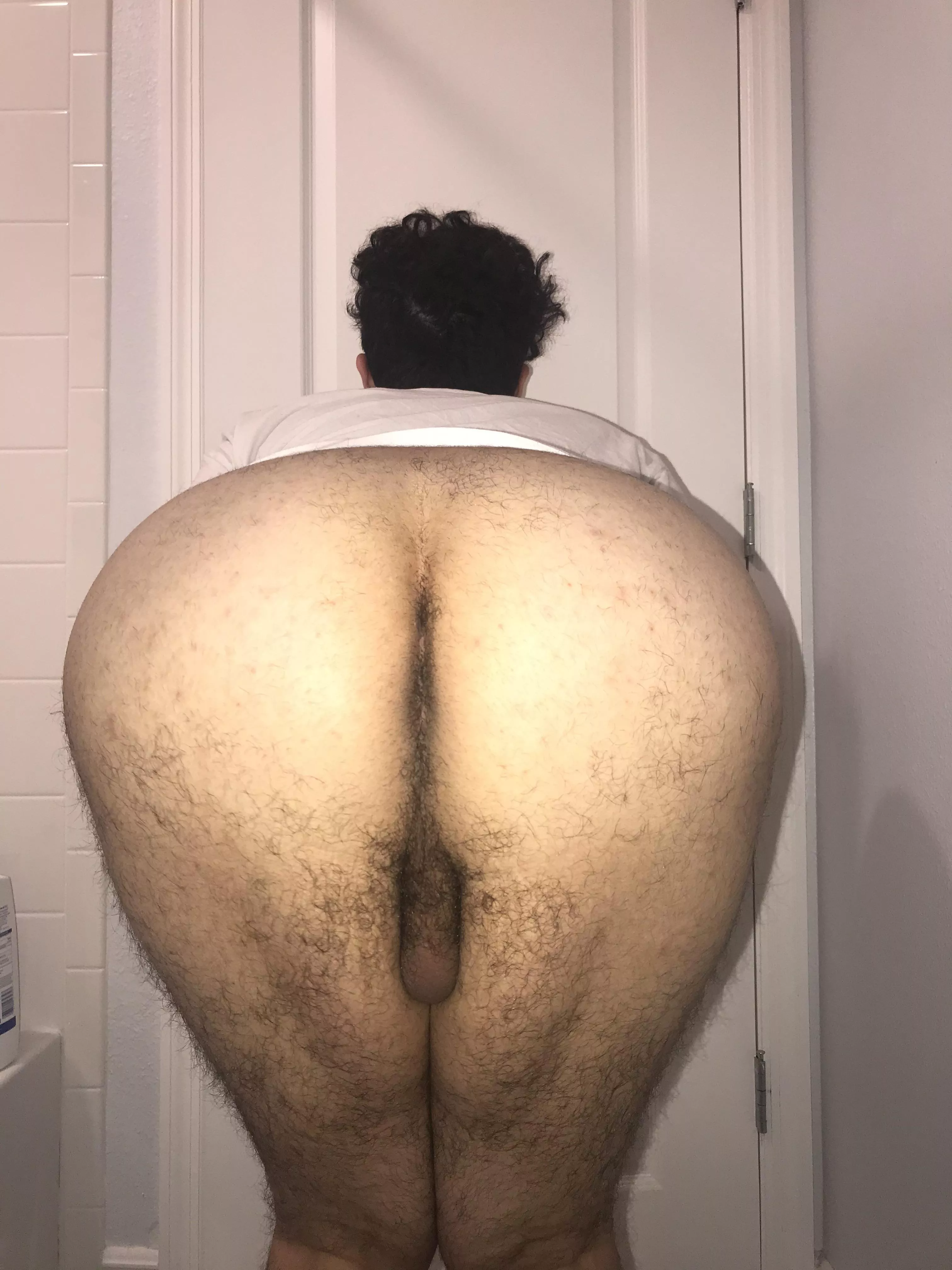I’m straight here’s a pic of my 🍑 I’m straight here’s a pic of my 🍑