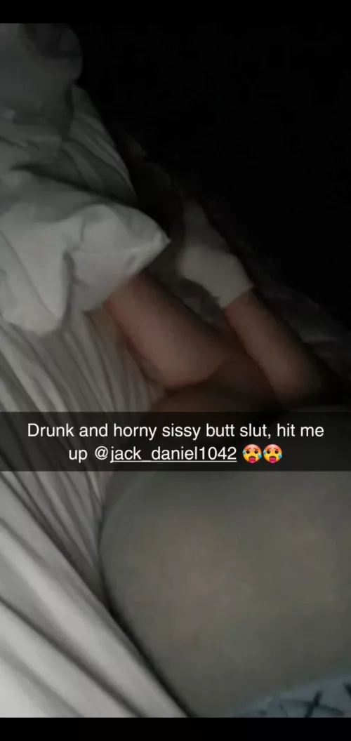I'm such a drunk horny sissy. Fuck my qss daddies (SCπ»)
