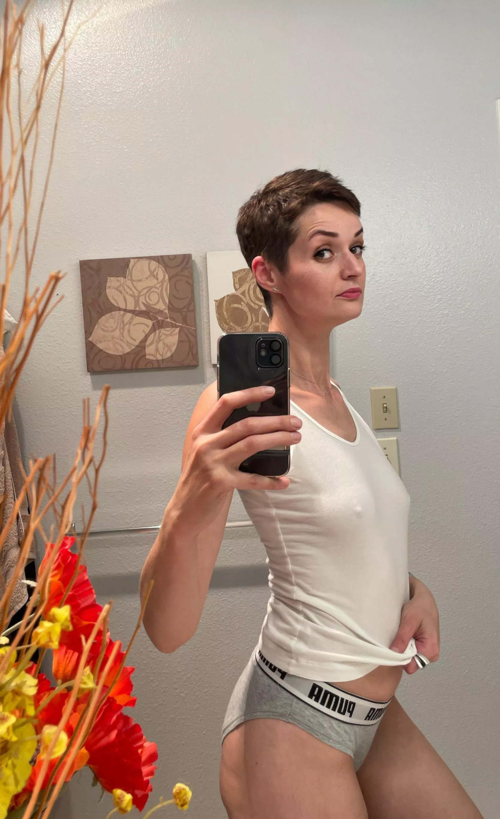 I’m sure you are admiring my hair now😉[F38]