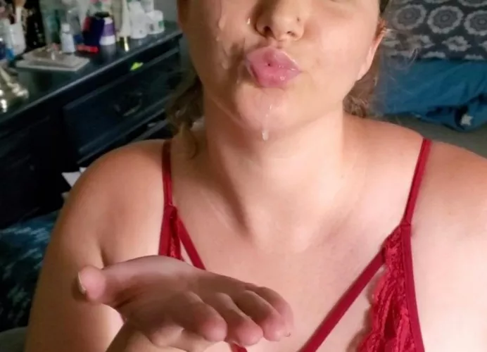 I'm sweet and sticky like a honey bun