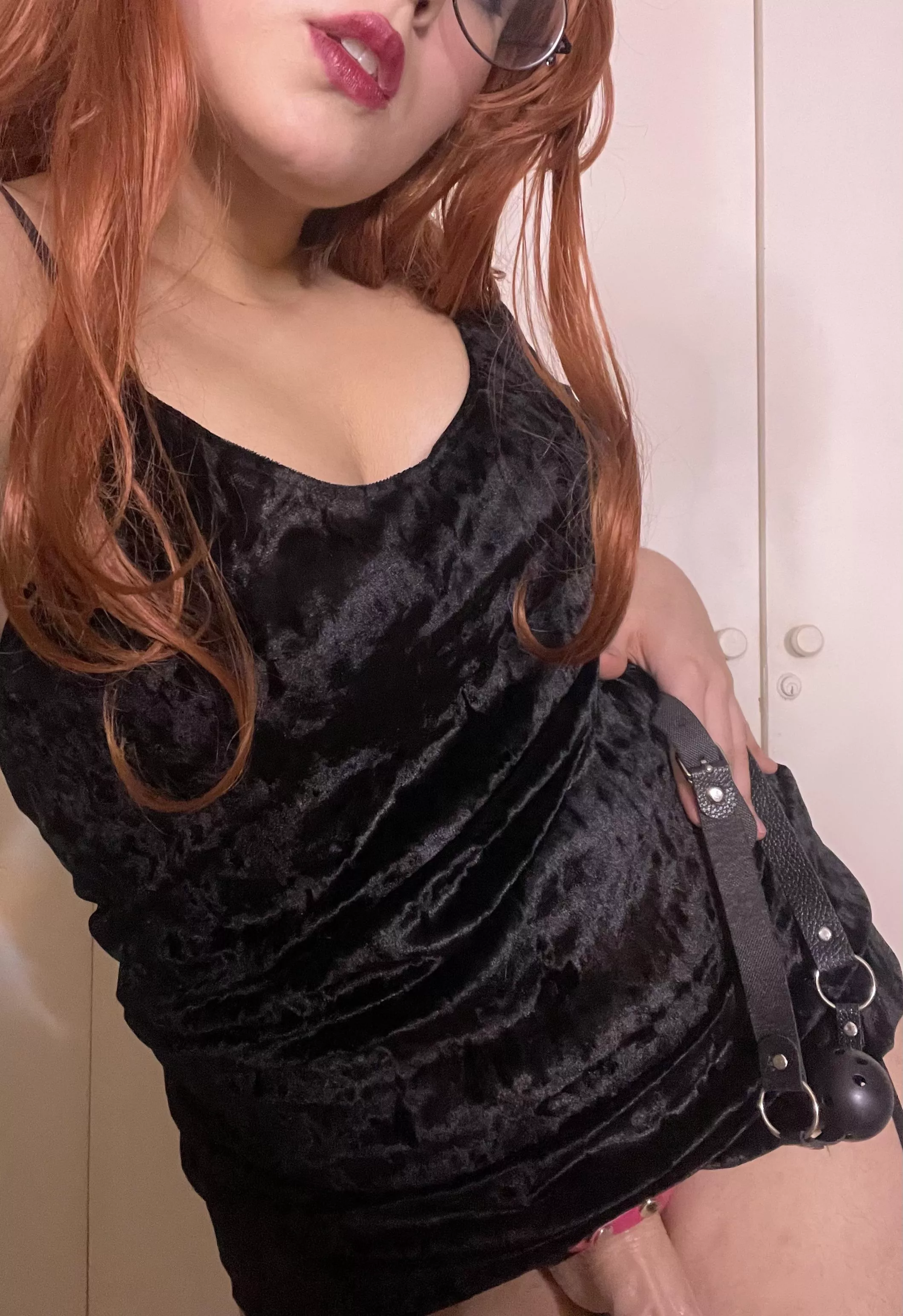I’m teasing you… get on your knees. And start begging me. I’m teasing you… get on your knees. And start begging me.