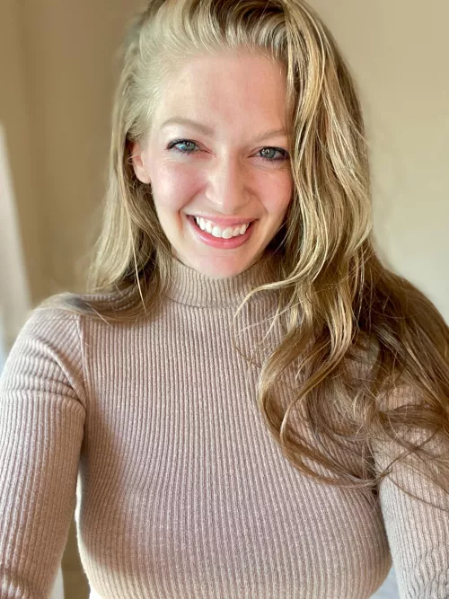 I'm the friendly mom next door 😉