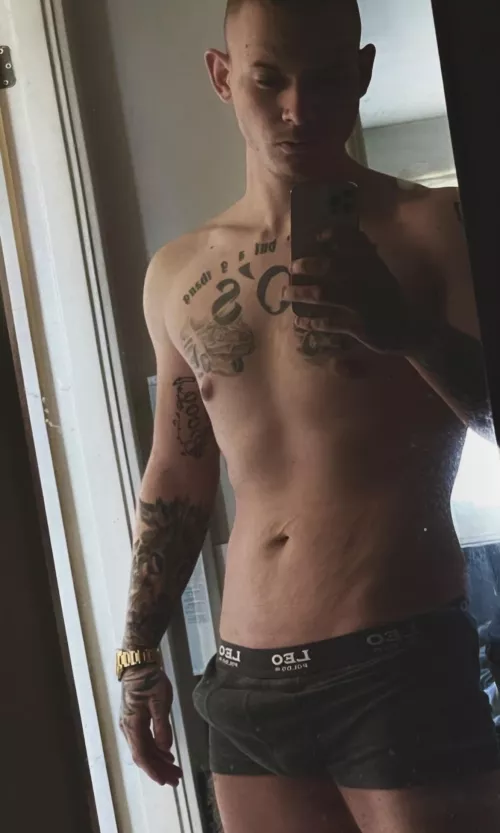 I’m tired, it’s been some hectic Christmas days😩 anyone who can wake me up properly?