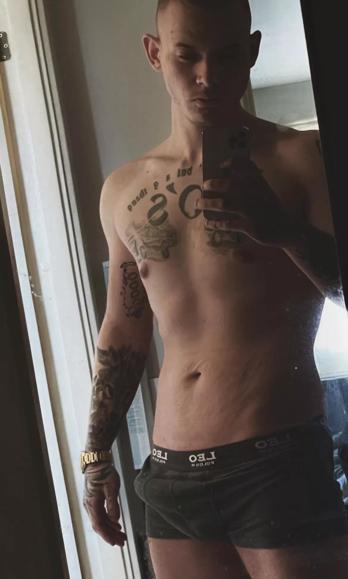 I’m tired, it’s been some hectic Christmas days😩 anyone who can wake me up properly?