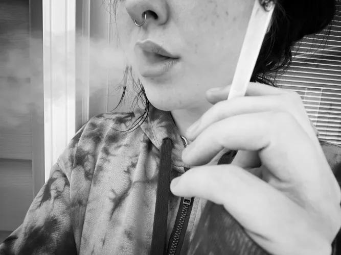 Iβm very new to the smoking fetish world but I do love a good Ciggy