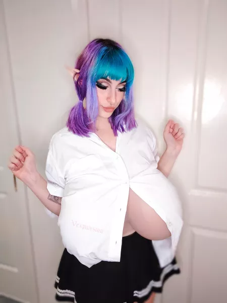 Iβm Vex(pansion) I posted a video earlier and I loved the feedback! I just got my S cups recently and canβt wait to do stuff for everyone! You can follow my twitter which is linked below!