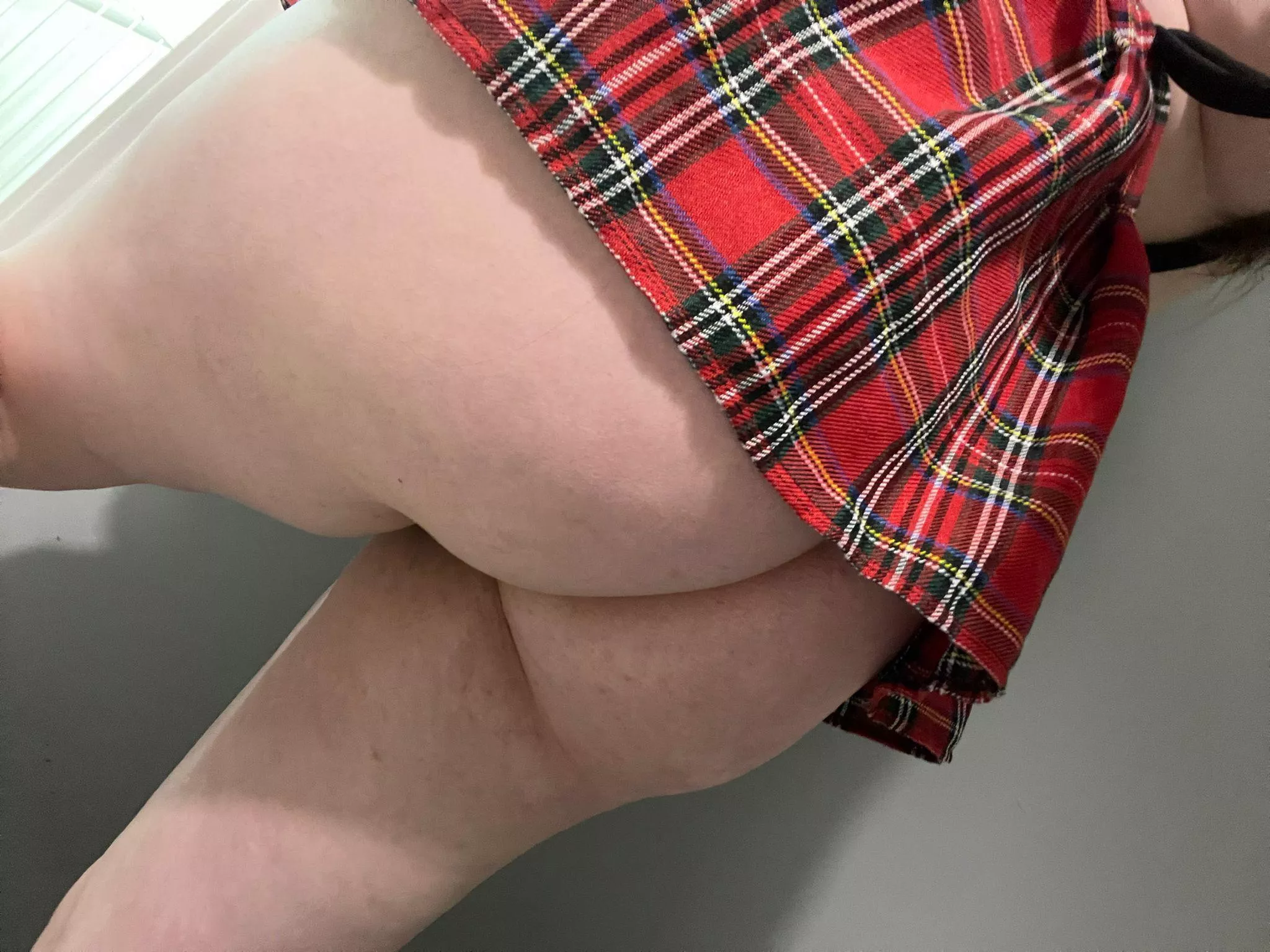 I’m waiting 😘 available all night tonight free sexting for new subscribers link in comments