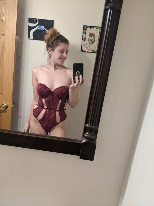 [image] Trying on outfits and sending out pics to my hubbys friends is my favorite:)