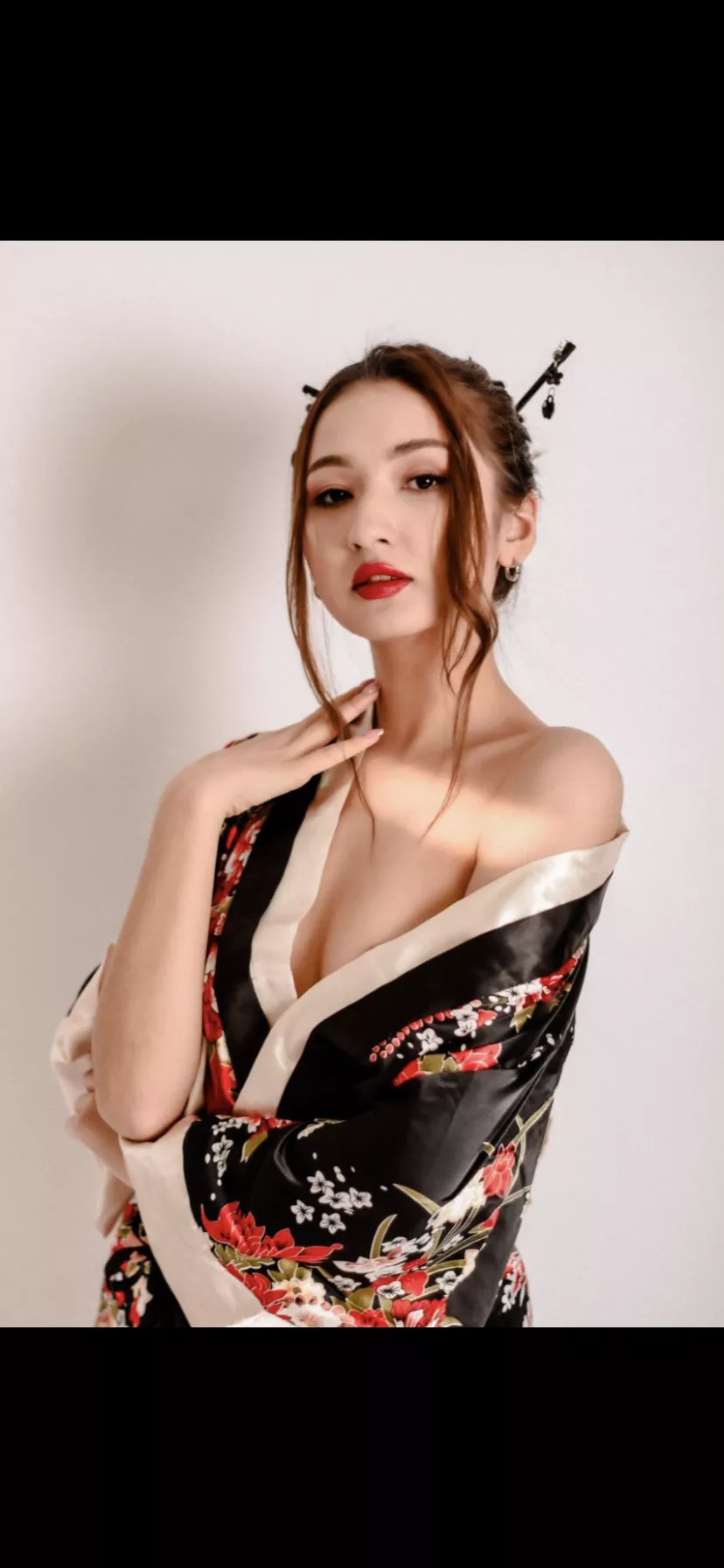 Imagine having me as your new neighbour