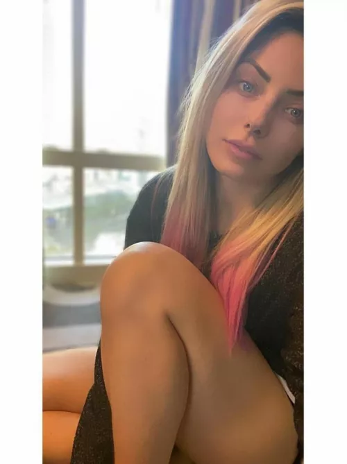 imagine not liking her