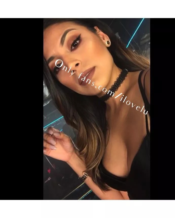 Imagine rubbing ur c*ck on my ass 👅😍 COSPLAY LOVER, LATINA STUDENT, CUSTOM AND JUICY CONTENT, SEXTING, DICK RATINGS🥒 AND MORE ♥️ LINK IN COMMENTS FREE TO SUB 🚨🚨