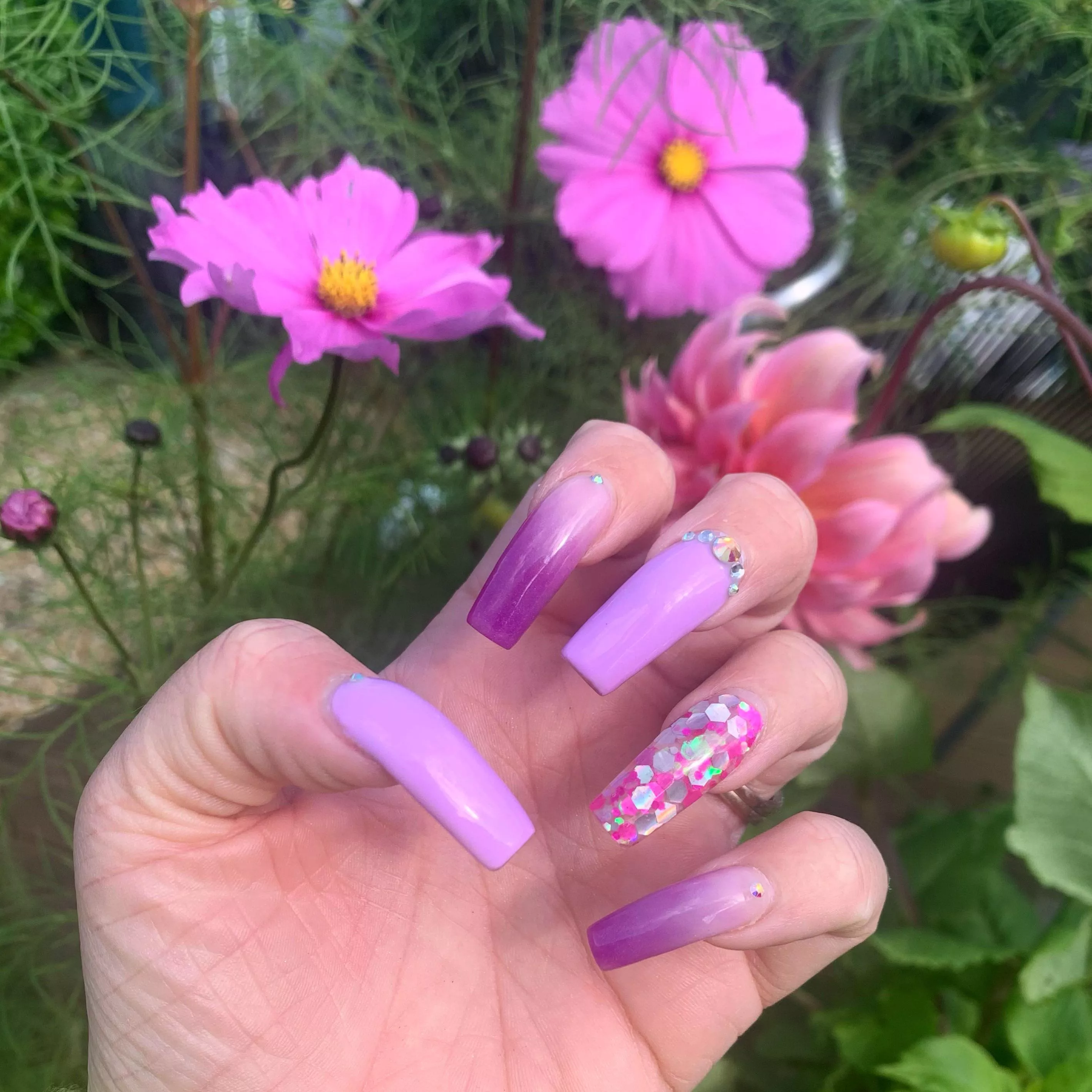 Imagine them squeezing your ballsβ¦ π
πΌπ¦ Imagine them squeezing your ballsβ¦ π
πΌπ¦