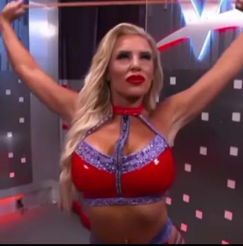 Imagine waking up next to this babe with her massive boobs in ur face 😍