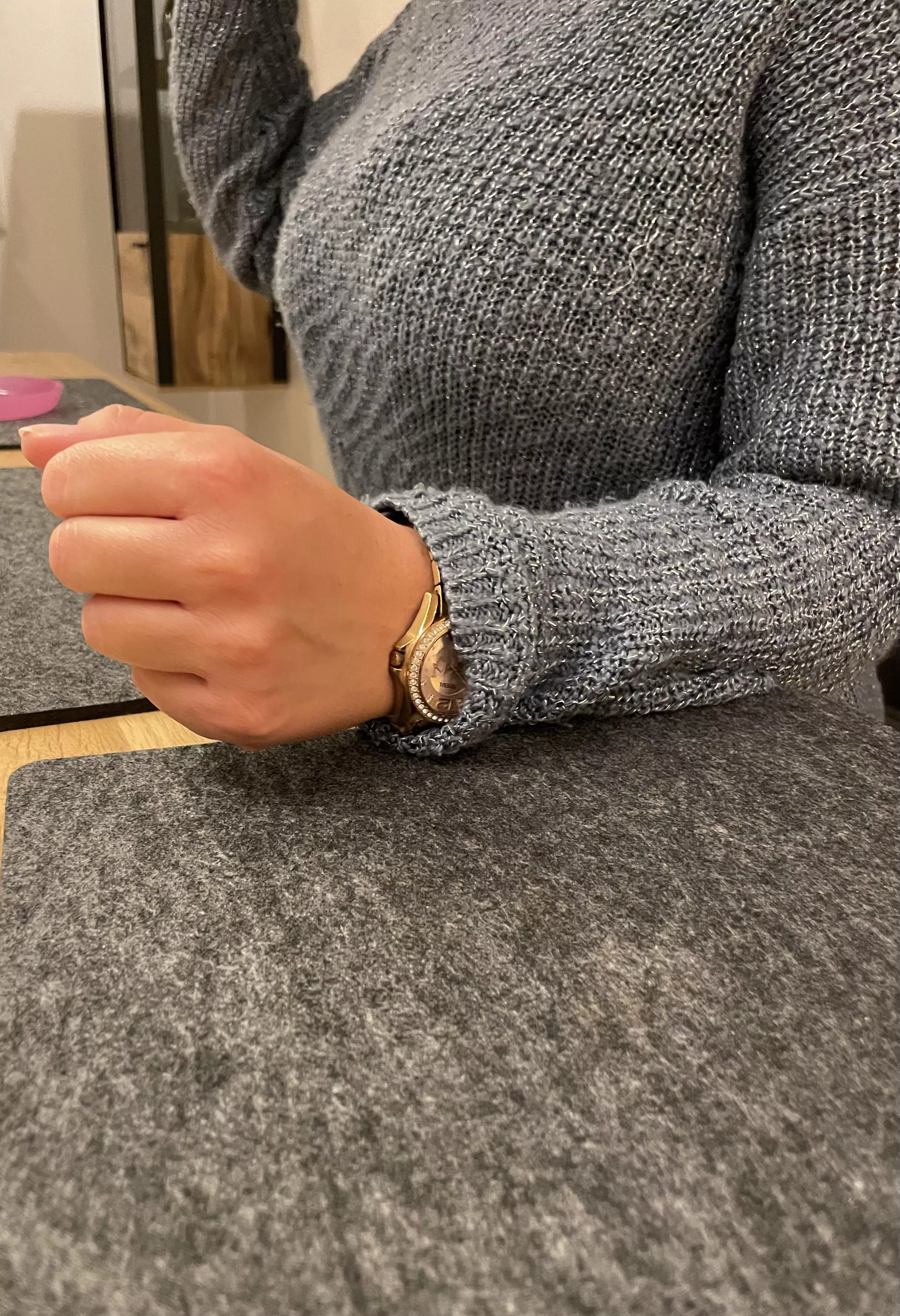 Impossible to hide my I size boobs