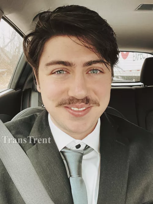 In a suit and feelin cute 🥰