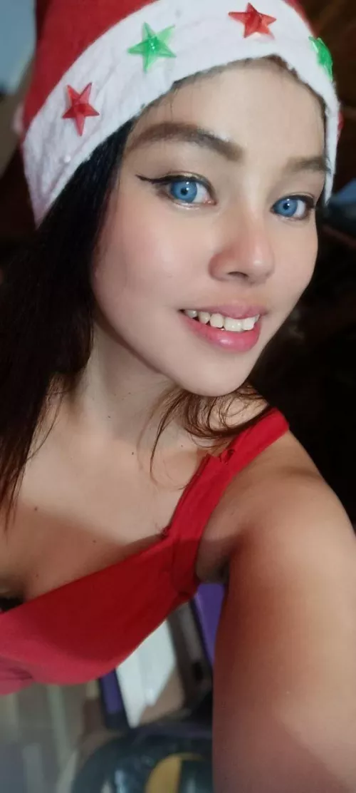 In charge of Santa’s naughty list this year hoe hoe hoe 🎅 😈