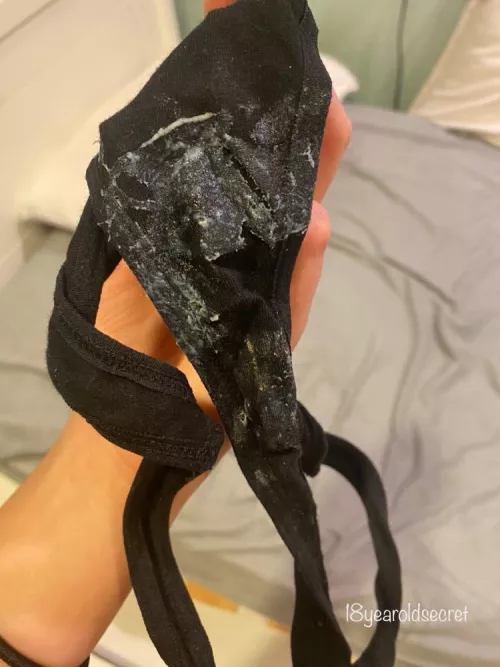 In honor of Thanksgiving 🍁 .. my messy , stuffed panties 💕💦[f]