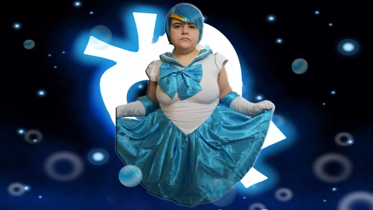In love with this Sailor Mercury edit of myself :) In love with this Sailor Mercury edit of myself :)