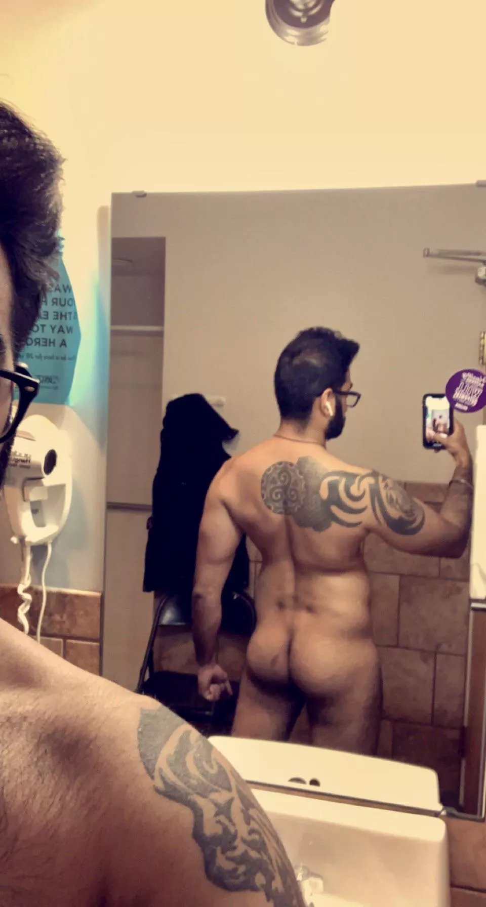 In need of a back massage😏