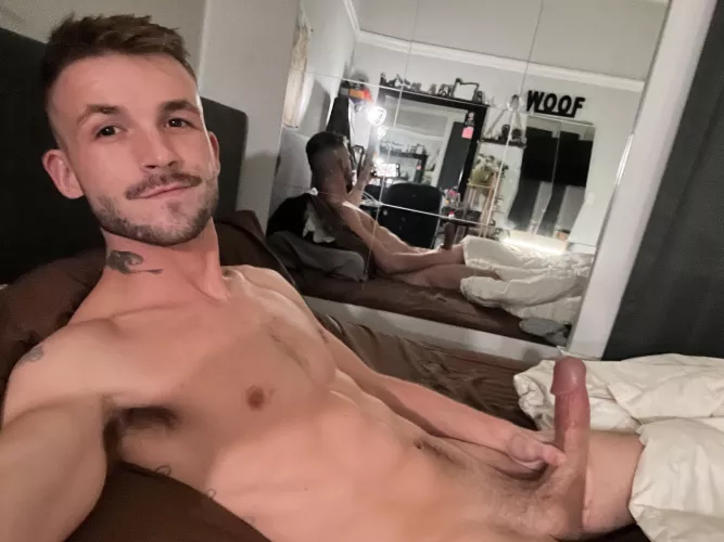 In quarantine for the new year 😔 send some love?